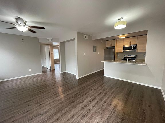 2nd image of 4533 Avenue 107