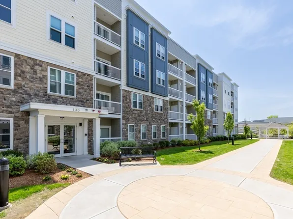 130 University Ave Unit 1306, Westwood, MA 02090