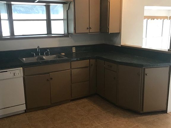 5th image of 617 N Bowie Dr