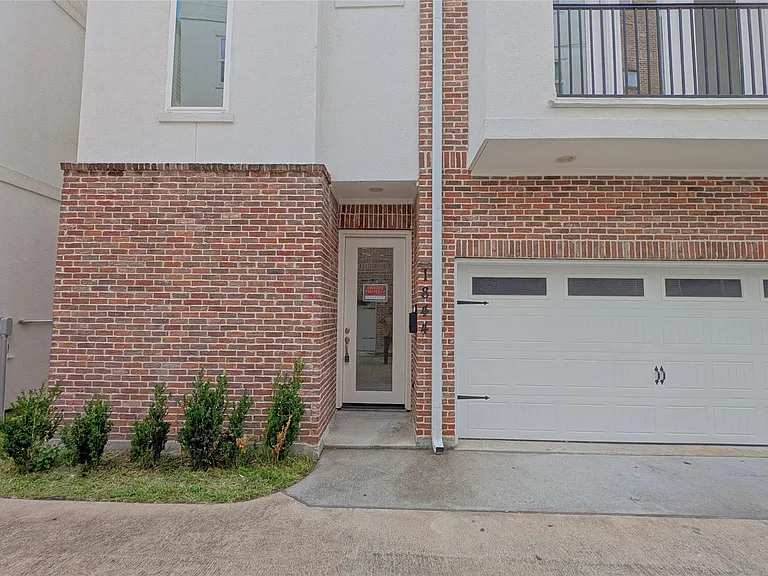1844 Colquitt St — Photo 3