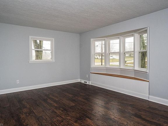 4th image of 1226 Blueberry Hill Dr