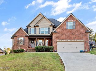 1316 Fox Ridge Dr, Powell, TN 37849