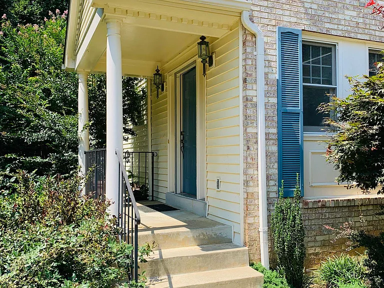 9016 Daum Ct — Photo 2