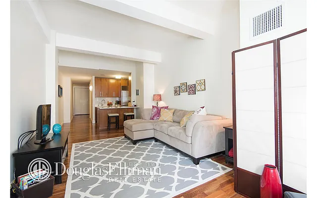 Sold by Douglas Elliman | media 18