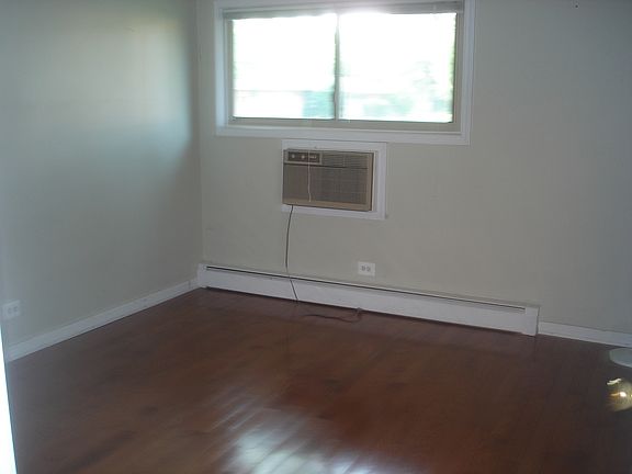 4th image of 500 Chase Dr APT 7