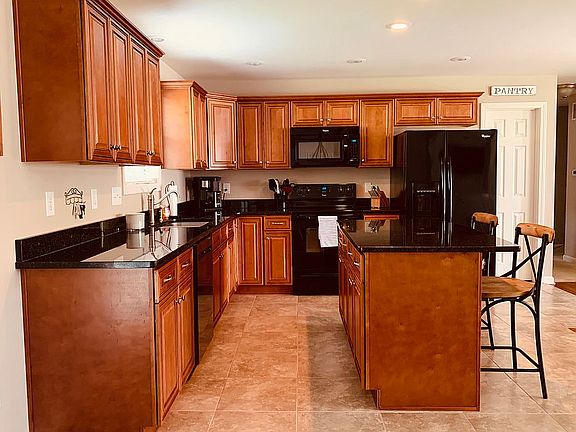 5th image of 4707 McCormick Ln