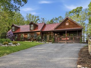 330 Sideling Mountain Dr, Paw Paw, WV 25434