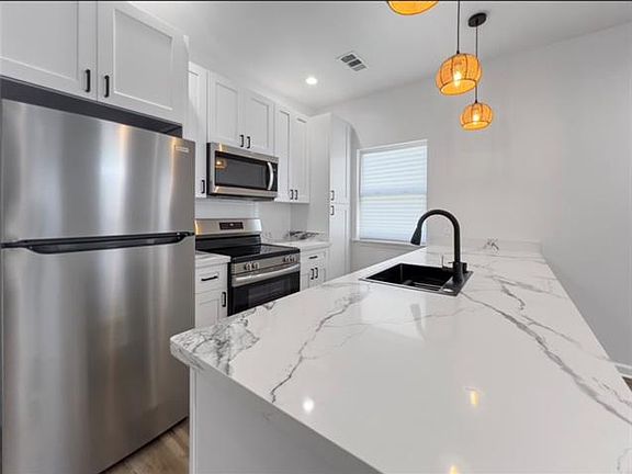 4th image of 3108 Clouet St