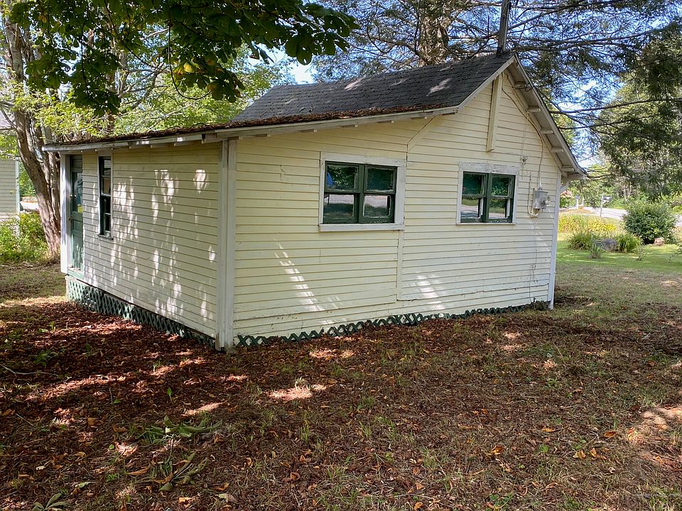2nd image of 41 Basin Point Rd