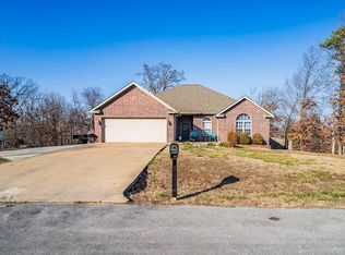 2 Twyford Ln, Bella Vista, AR 72714