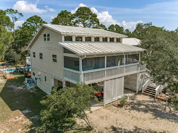 417 W Pine Ave, Saint George Island, FL 32328