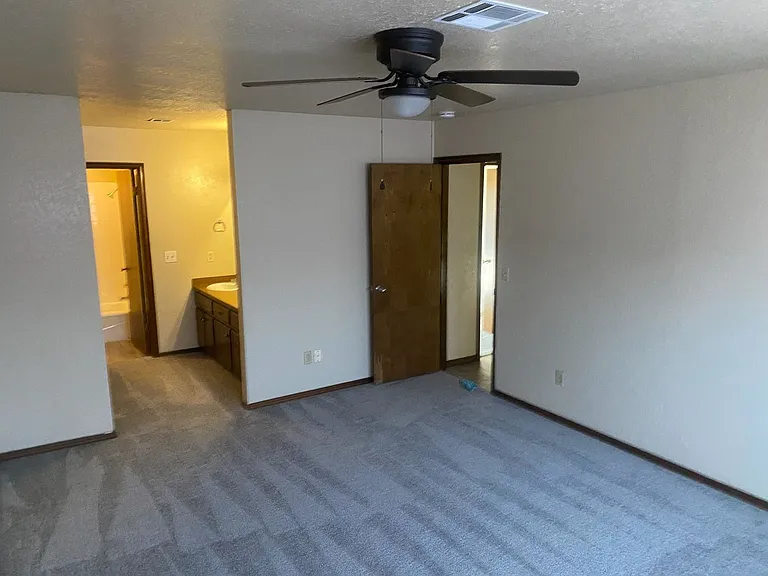 10207 Shadowridge Dr — Photo 8