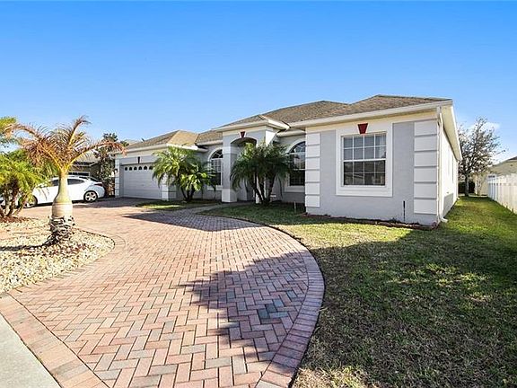 3rd image of 18050 Thornhill Grand Cir
