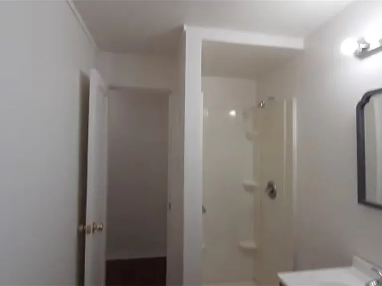 180 N Jones St #5 — Photo 14