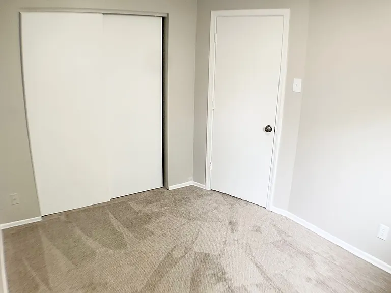 321 Park Ln #321 — Photo 17
