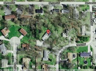 632 Almond St NW, Demotte, IN 46310