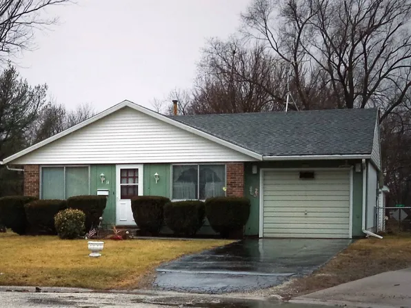 14 McEwen Ct, Monmouth, IL 61462