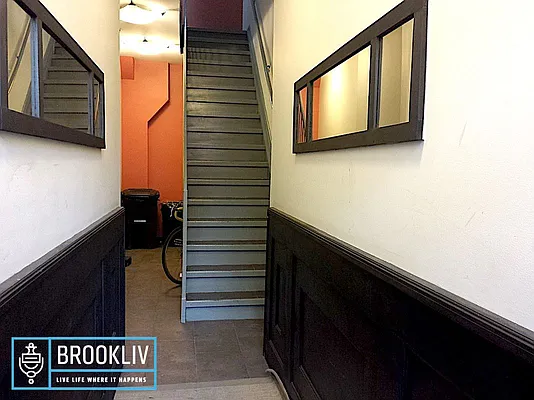 Rented by null | media 27