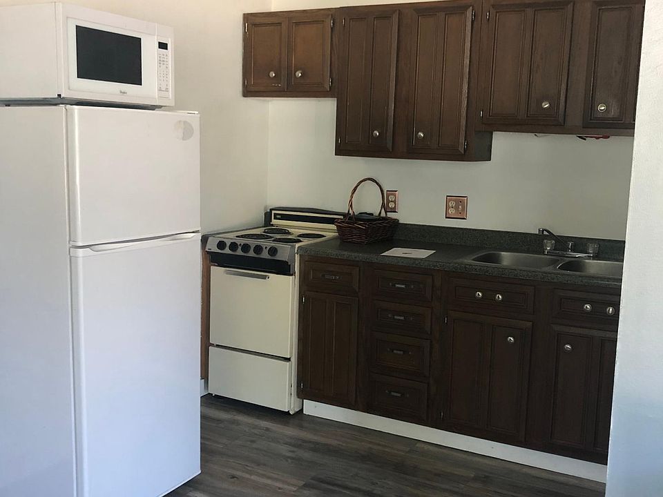 Kitchen with plenty of cabinet space.