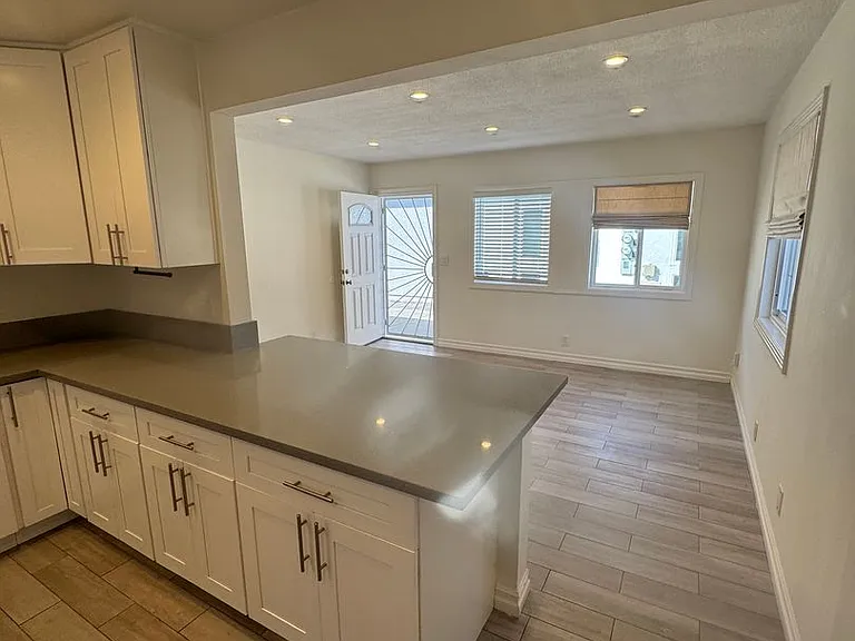 2233 Orange Ave — Photo 7