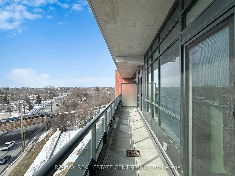 1010 Dundas St E #Penthouse 12 — Photo 32