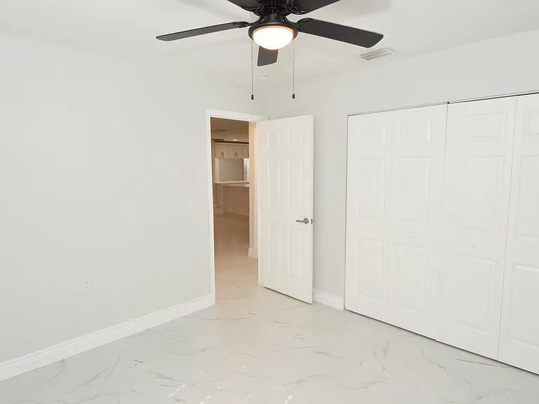 3947 Venetian Way — Photo 21