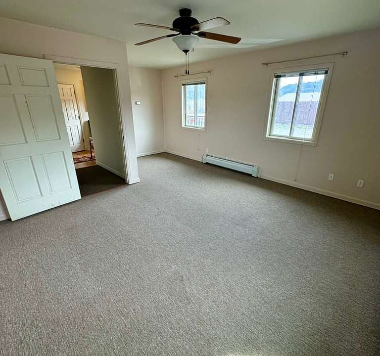 1st image of 380 Ridgway Hills Rd