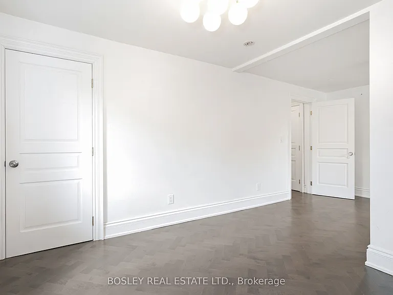 178 High Park Ave #UPPER — Photo 33