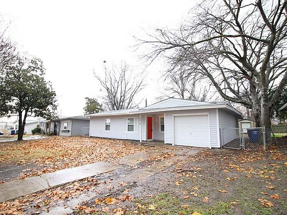 3rd image of 3018 Shorewood Dr