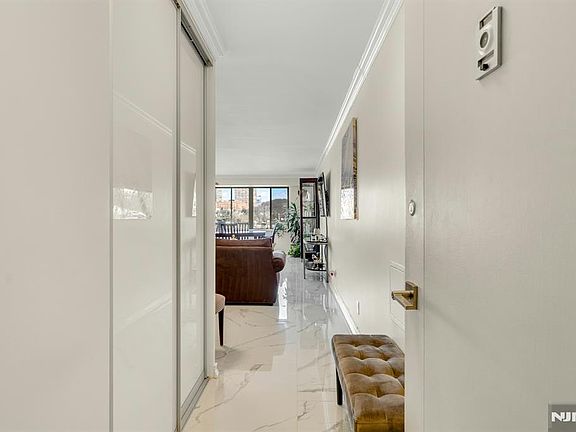 2nd image of 1203 River Rd APT 8B