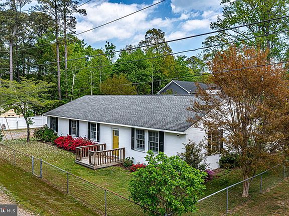 2nd image of 239 Lane Rd