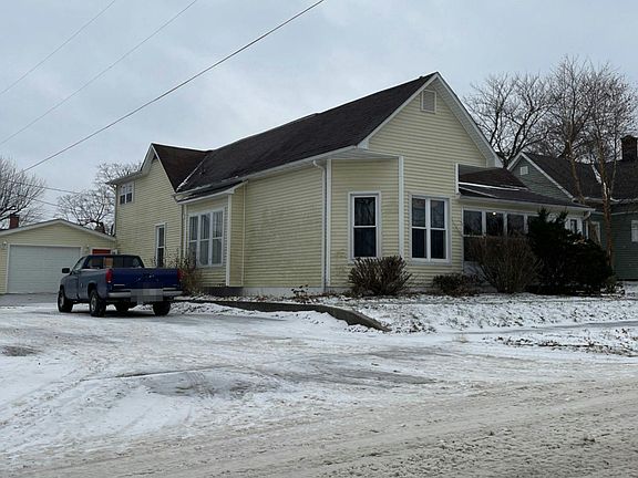 2nd image of 811 N Walnut St