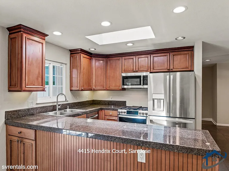 4415 Hendrix Ct — Photo 2