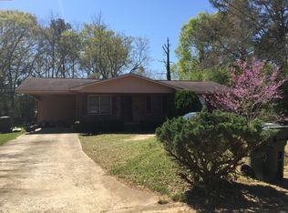 201 Deloris Dr, Fort Valley, GA 31030