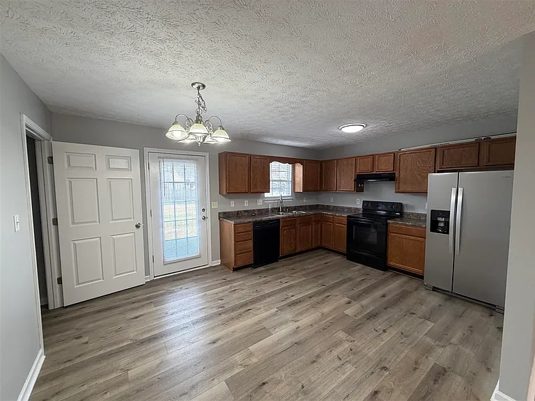 360 Cedar Hollow Dr — Photo 4