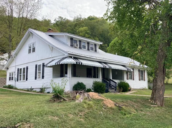 837 Cliff St, Weston, WV 26452
