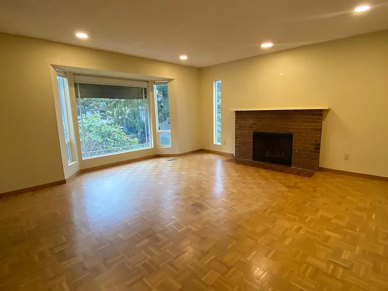 1427 SW 66th Ave — Photo 12