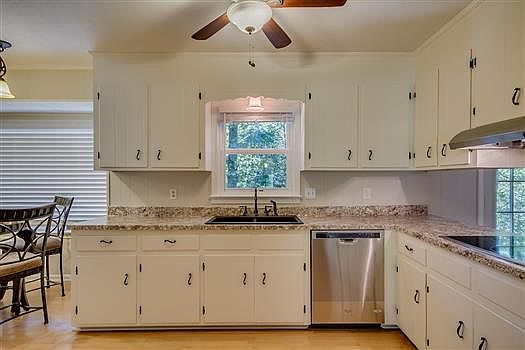 5th image of 4203 Woodland Forrest Dr