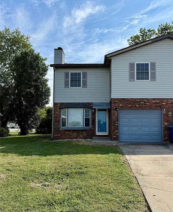 1st image of 31 Twin Oaks Dr