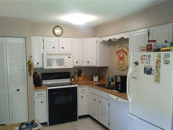 4th image of 203 Longview Rd