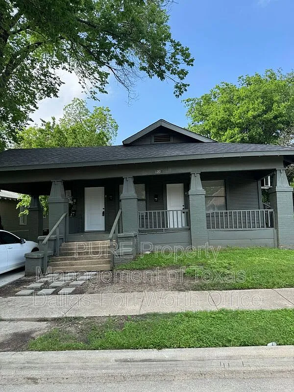 1 bed, 1.5 bath, 650 sqft, $1,195 — Photo 2