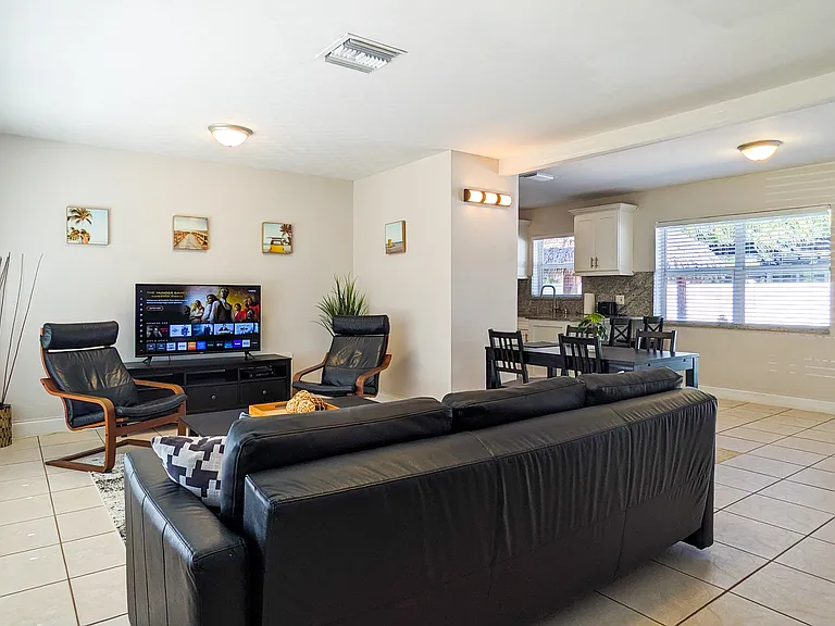 2665 SE 2nd Ct — Photo 6