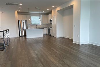 5th image of 2050 Lohmans Spur #201