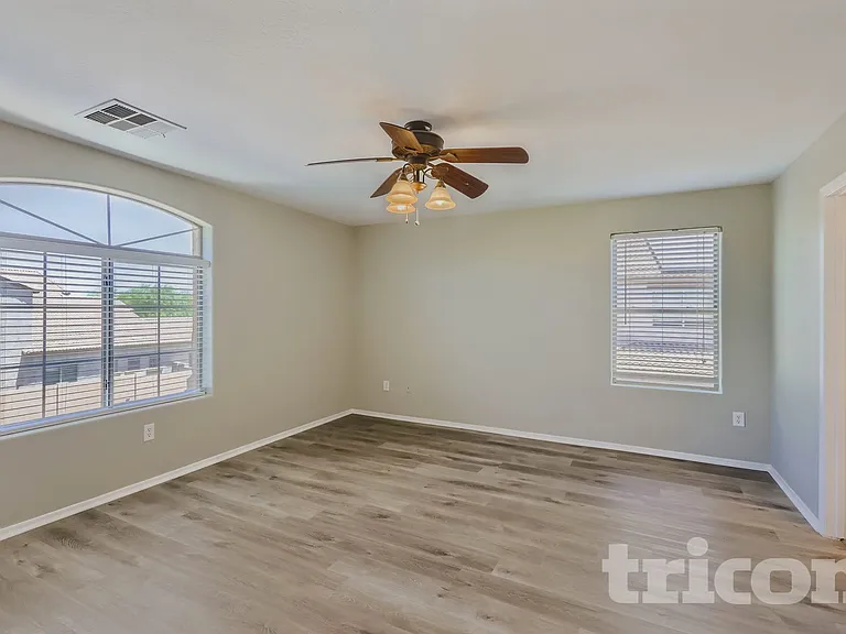 924 S 240th Dr — Photo 14