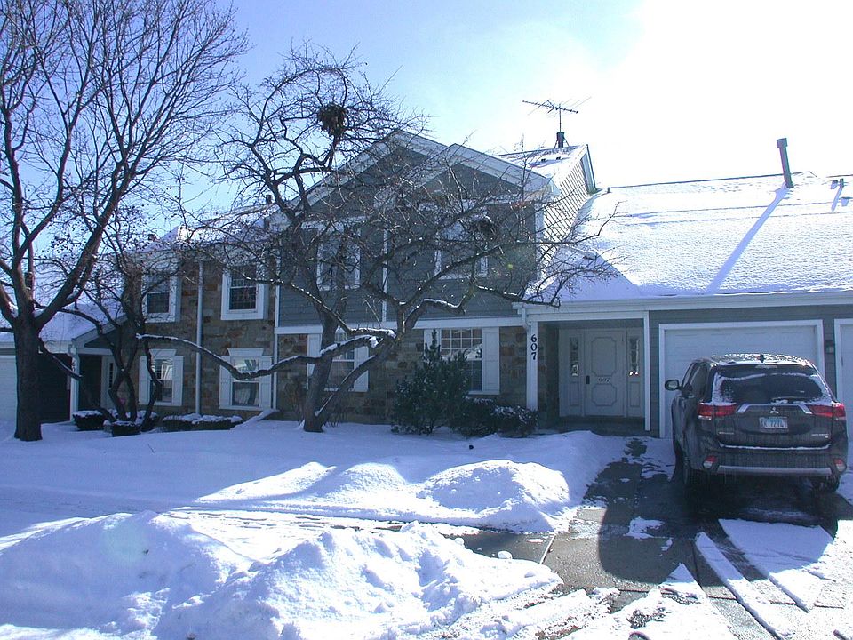 1st image of 607 Berkley Ct Unit V1