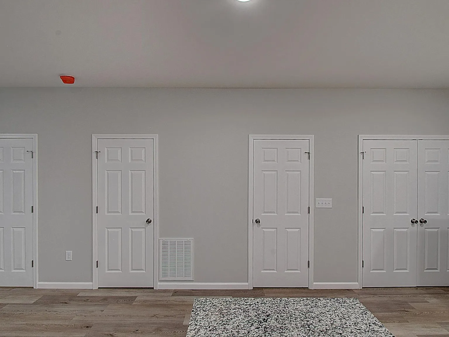 1080 Packing House Rd — Photo 3
