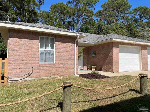 8524 Laredo St, Navarre, FL 32566