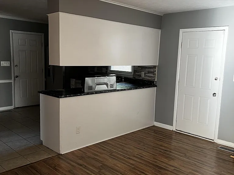 735 Prestige Blvd — Photo 2