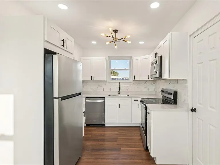 410 Virginia Ave — Photo 11