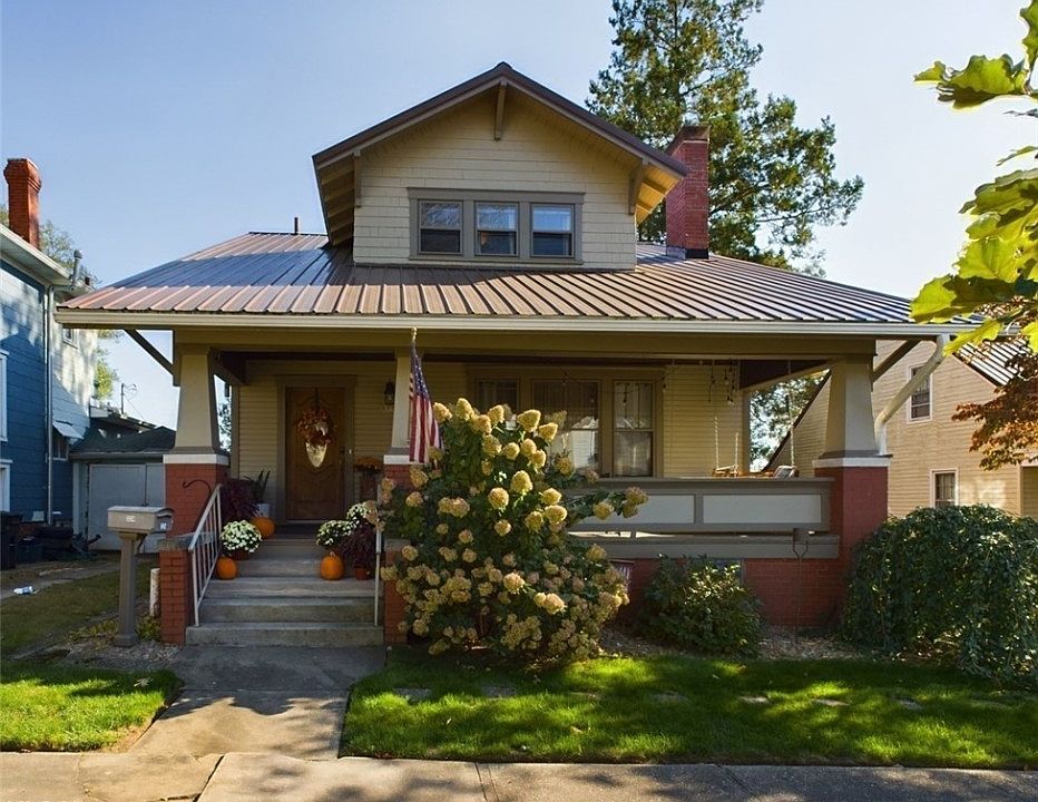 1st image of 324 Oakwood Ave